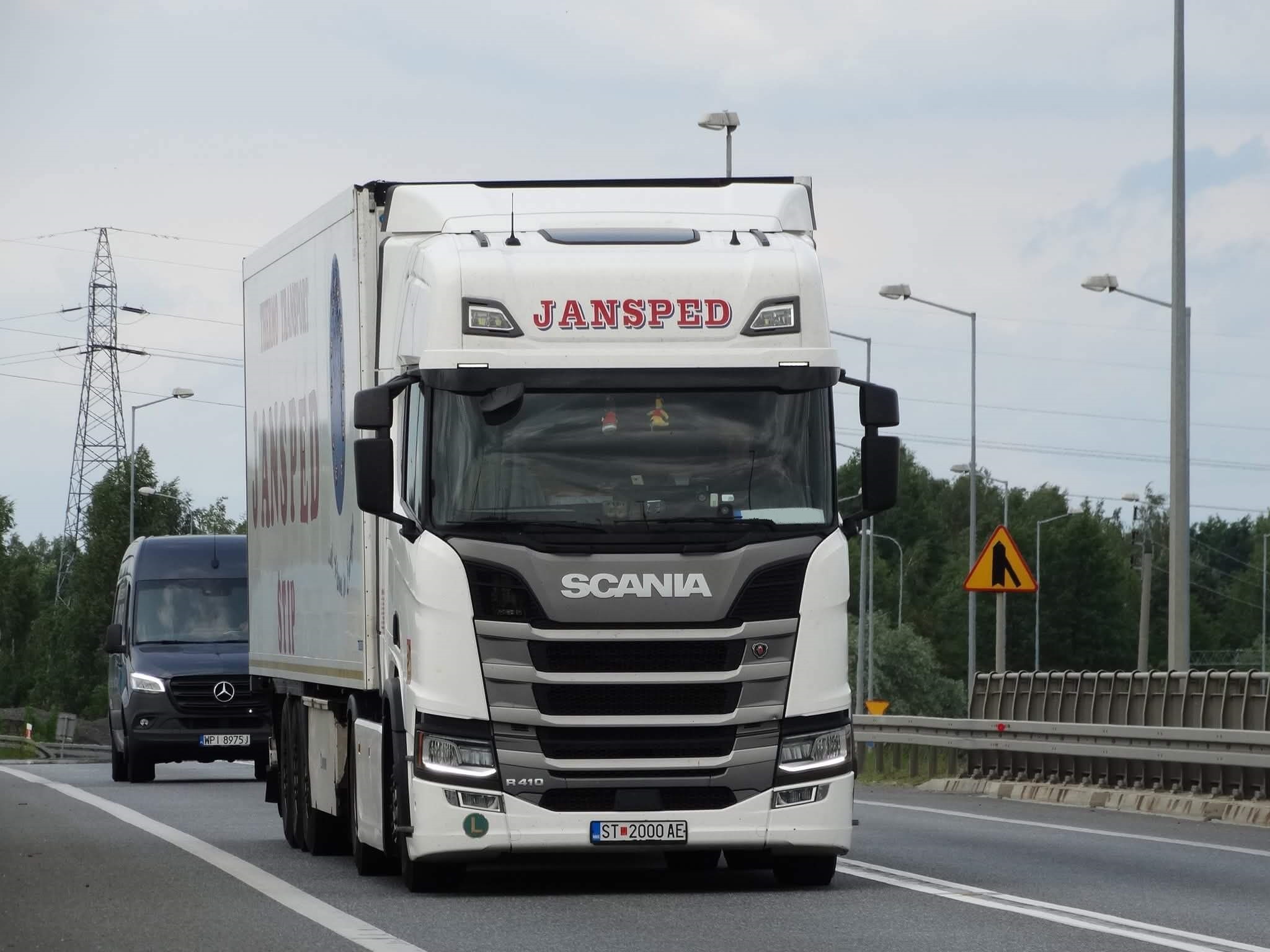 JANSPED Scania EURO6 truck with refrigerated trailer